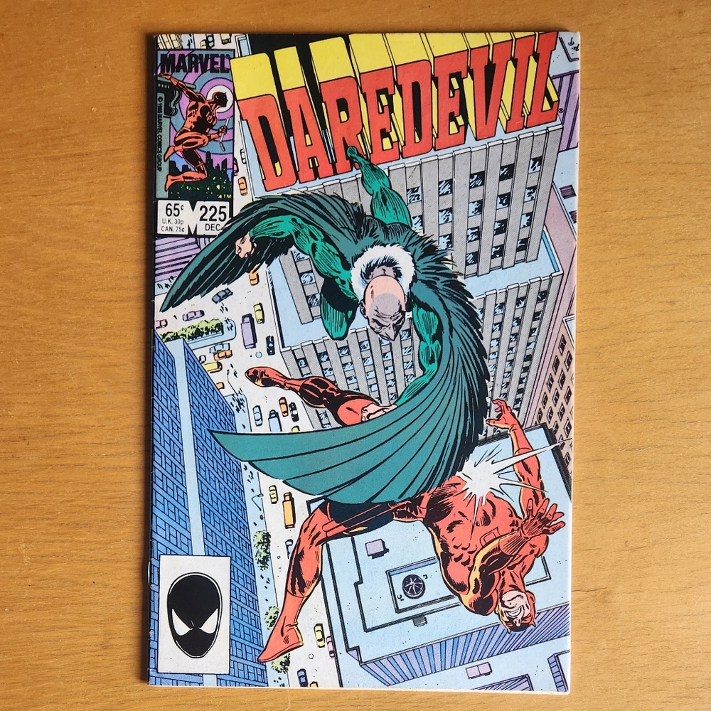 Daredevil #223 & #225, 1980s comic books (Lot of 2) - Picture 9 of 16